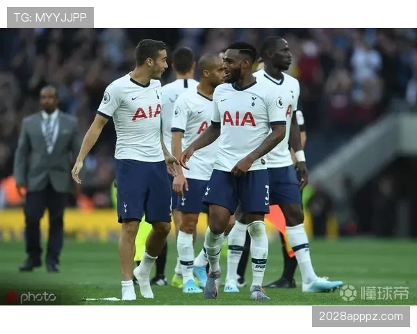 凯恩与希勒历史地位差距的关键因素解析