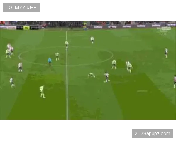 守门员犯规判定：禁区内回传球用手的判定标准